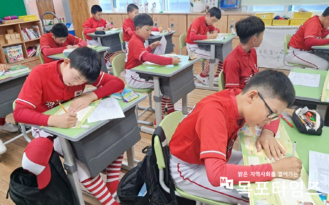 광주수창초등학교, ‘도서관의 날’·‘도서관 주간’ 맞아 ‘2024 세계 책의 날 기념 행사’ 실시.